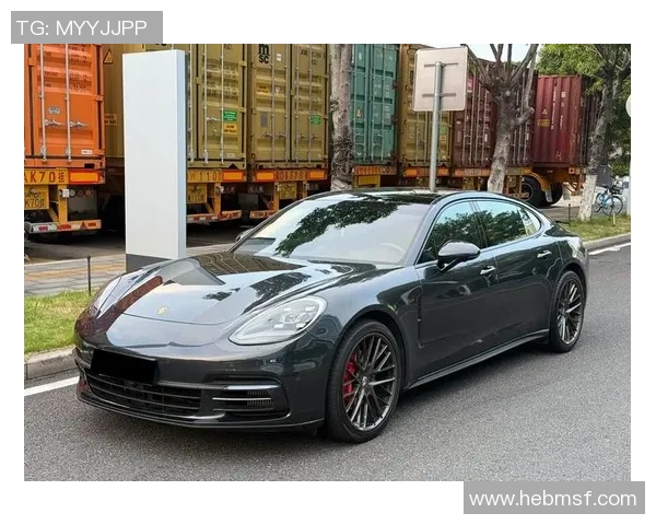 足球明星开帕美引领时尚潮流展现运动与魅力的完美结合